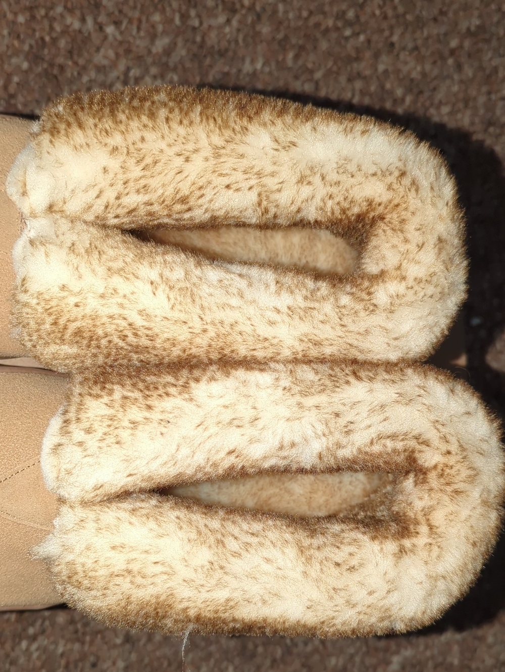 Slippers - Picture 7 of 10
